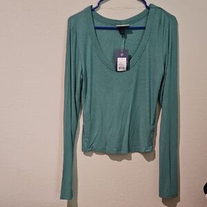 Women's Long Sleeve Top in Green